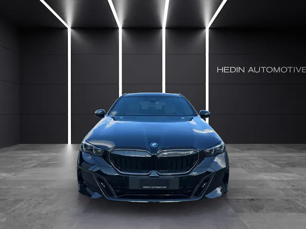 BMW 550e xDrive Touring