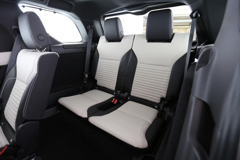 Vehicle image LAND ROVER DISCOVERY