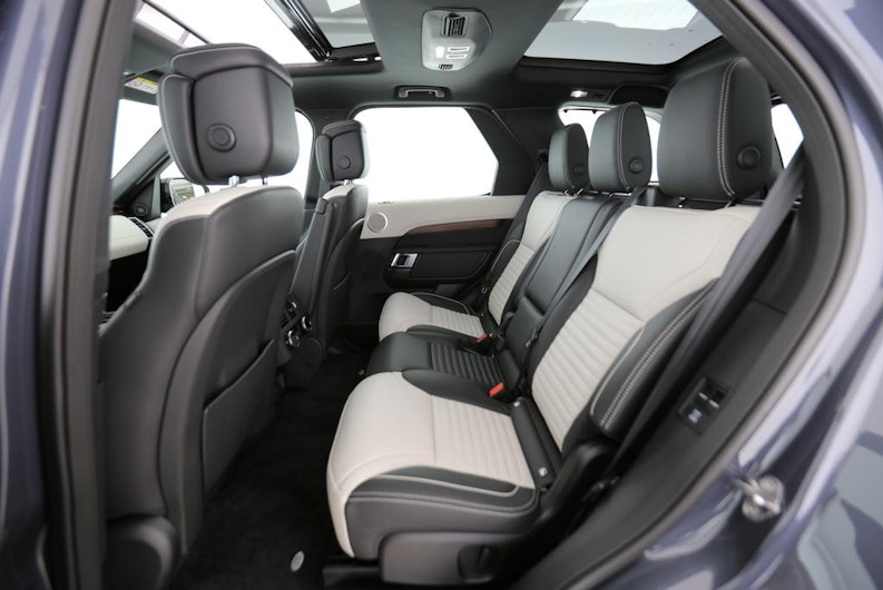 Vehicle image LAND ROVER DISCOVERY