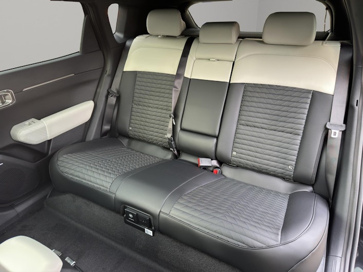 Vehicle image KIA EV4