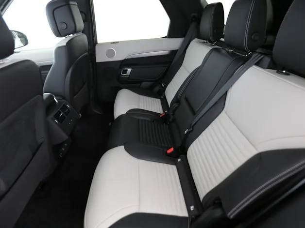 Land Rover Discovery 3.0 D I6 250 Dynamic SE