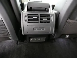 Land Rover Discovery 3.0 D I6 250 Dynamic SE