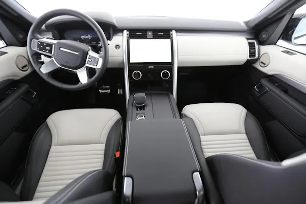 Land Rover Discovery 3.0 D I6 250 Dynamic SE