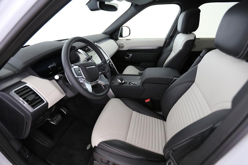 Vehicle image LAND ROVER DISCOVERY