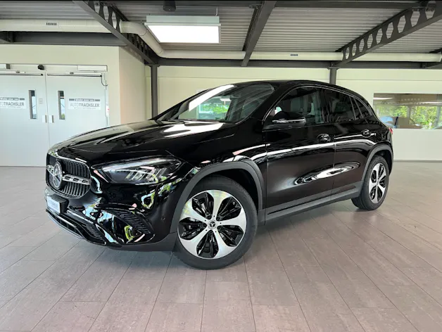 Mercedes-Benz GLA 200 Night Star