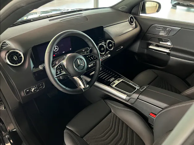 Mercedes-Benz GLA 200 Night Star