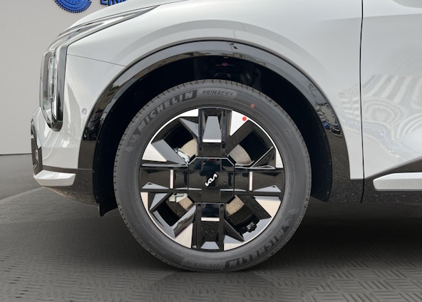 Vehicle image 9 Vehicle image 9