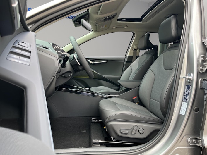 Vehicle image KIA NIRO