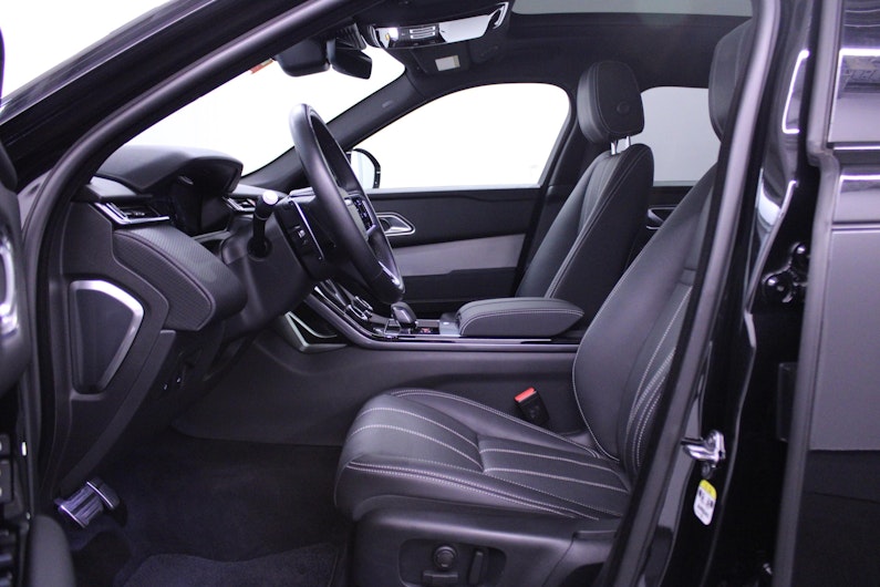 Vehicle image LAND ROVER RANGE ROVER VELAR