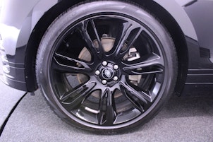 Vehicle image LAND ROVER Range Rover Velar 2.0 T R-Dynamic SE