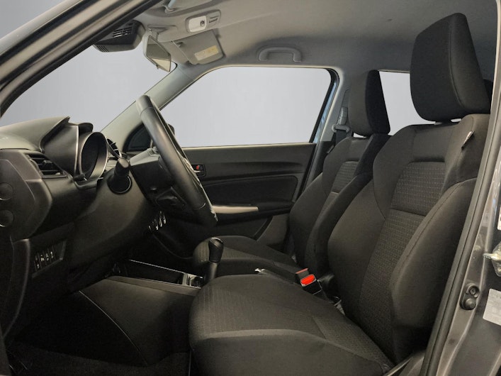 Vehicle image SUZUKI SWIFT