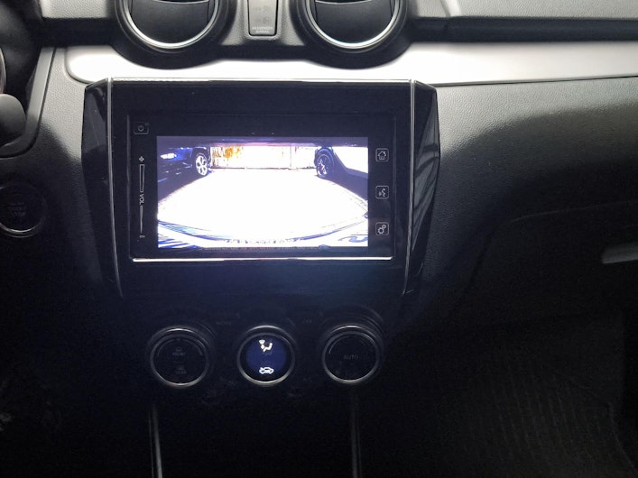 Vehicle image SUZUKI SWIFT