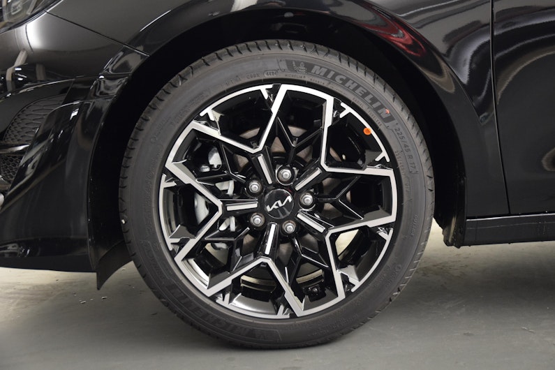 Vehicle image KIA CEED