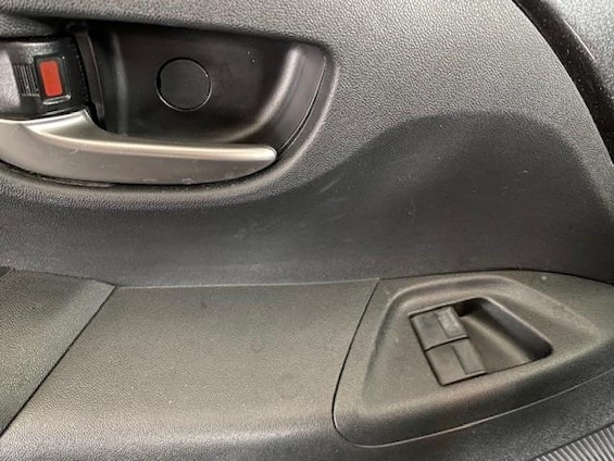 Vehicle image 16 Vehicle image 16