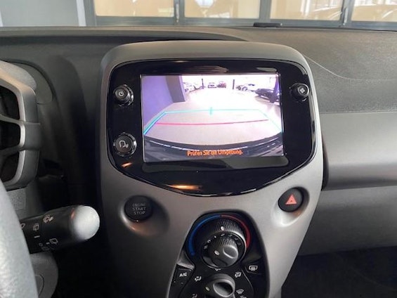 Vehicle image 14 Vehicle image 14