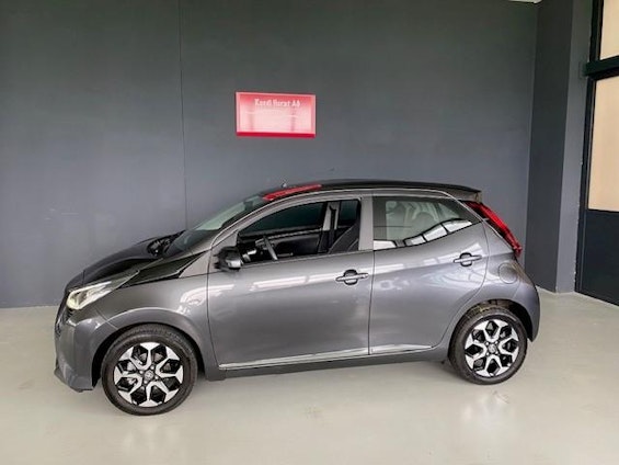 Vehicle image 3 Vehicle image 3