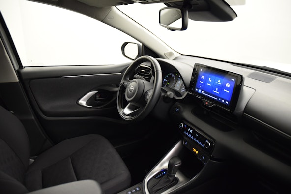 Vehicle image 10