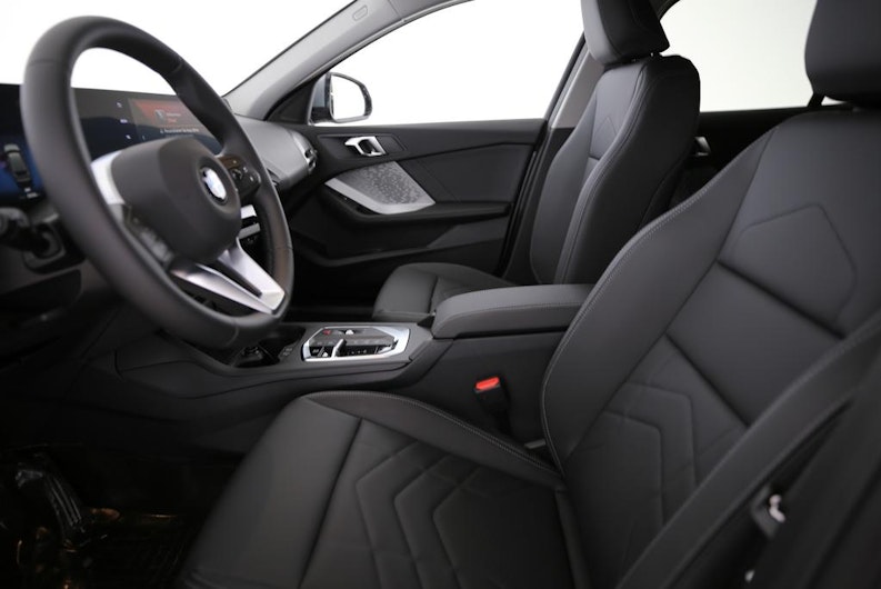 Vehicle image BMW 1 SERIES