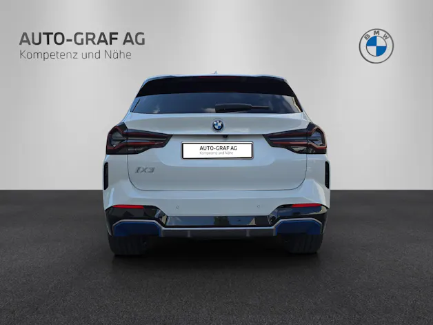 BMW iX3 Impressive