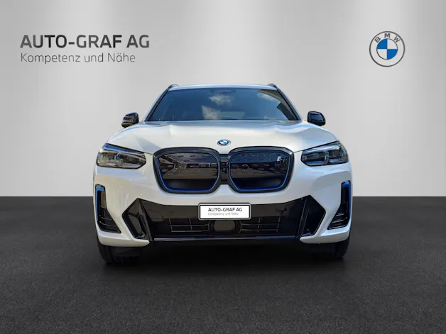 BMW iX3 Impressive