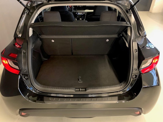 Vehicle image 11 Vehicle image 11