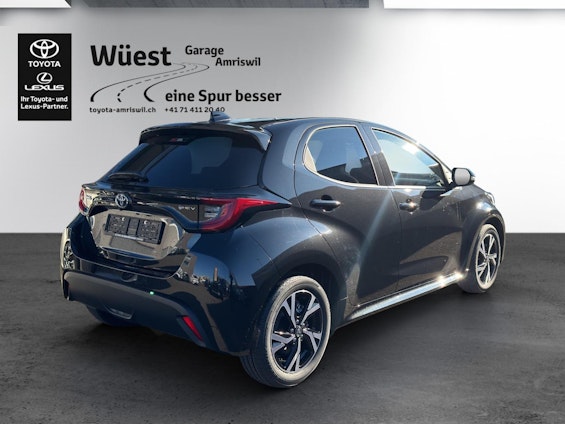 Vehicle image 4 Vehicle image 4