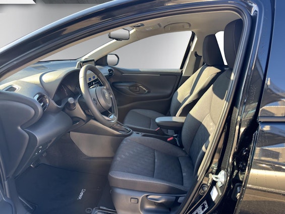 Vehicle image 8 Vehicle image 8