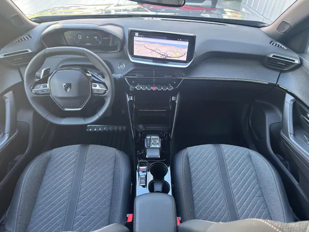 Peugeot 2008 1.2 Hybrid 145 Allure Premium