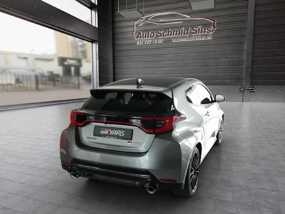 Vehicle image 3 Vehicle image 3