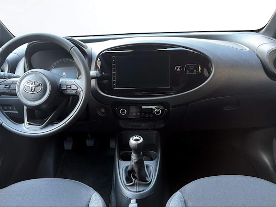 Vehicle image 10 Vehicle image 10