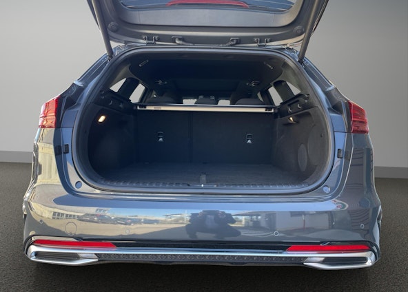 Vehicle image 8 Vehicle image 8