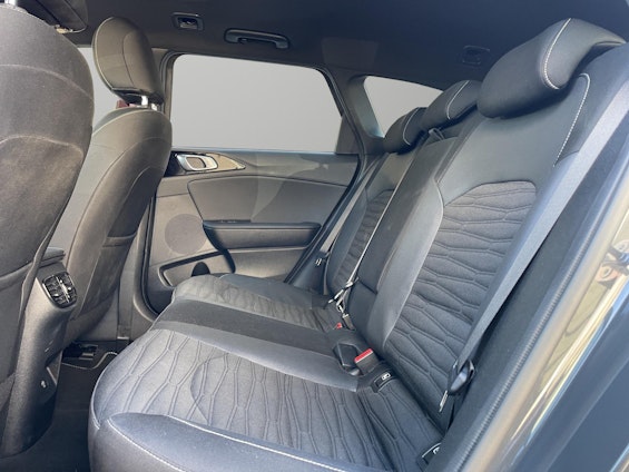 Vehicle image 6 Vehicle image 6