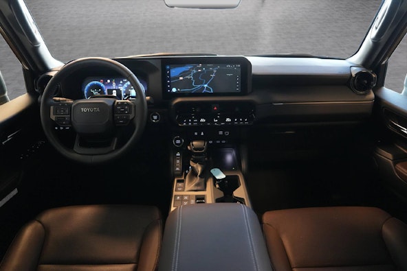 Vehicle image 8