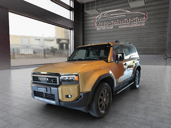First vehicle image