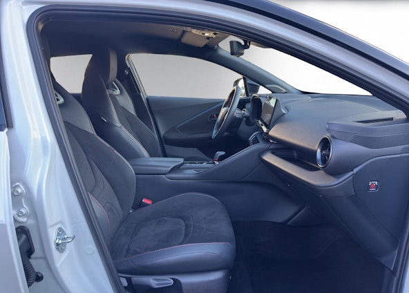 Vehicle image 14 Vehicle image 14