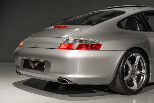 Porsche 911 Coupé 3.6 Carrera 4