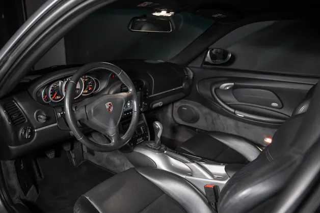 Porsche 911 Coupé 3.6 Carrera 4