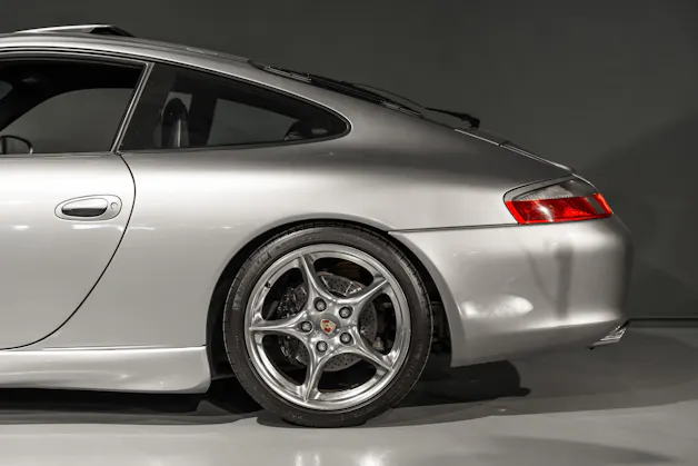 Porsche 911 Coupé 3.6 Carrera 4