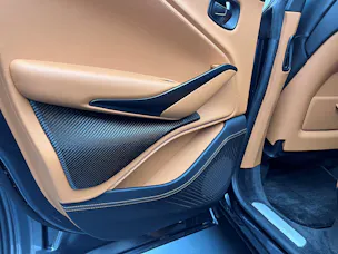 Aston Martin DBX 4.0 V8 Bi-Turbo