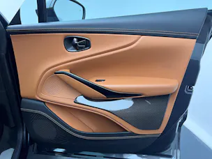 Aston Martin DBX 4.0 V8 Bi-Turbo