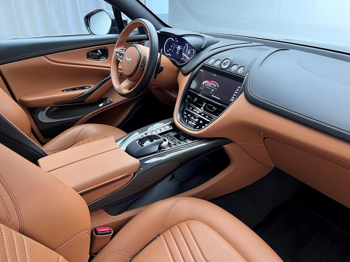 Vehicle image ASTON MARTIN DBX