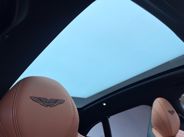 Vehicle image ASTON MARTIN DBX