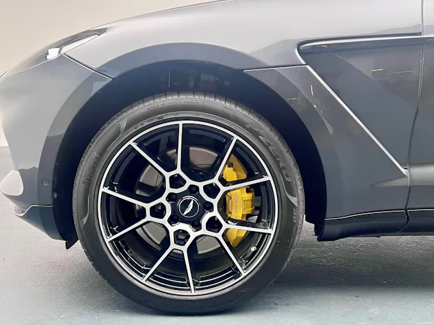 Aston Martin DBX 4.0 V8 Bi-Turbo