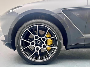 Vehicle image ASTON MARTIN DBX 4.0 V8 Bi-Turbo