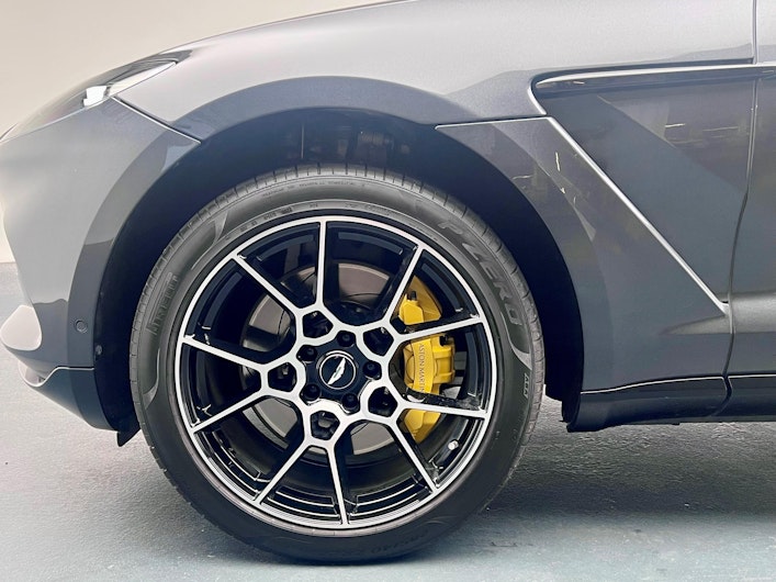 Vehicle image ASTON MARTIN DBX