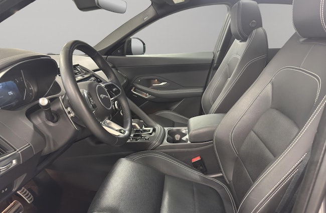 Vehicle image 6 Vehicle image 6