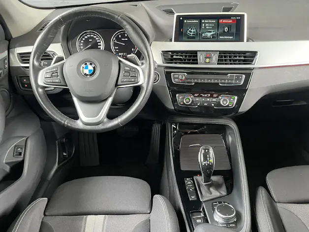 BMW X1 18d xDrive SAG