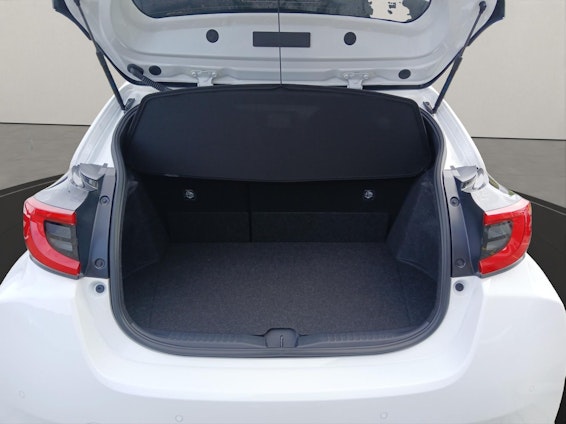 Vehicle image 10 Vehicle image 10