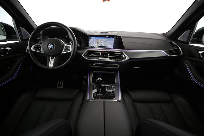 Vehicle image BMW X5