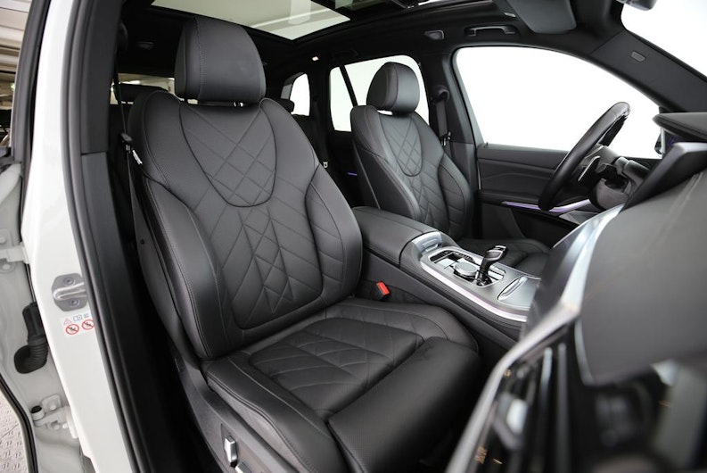 Vehicle image BMW X5